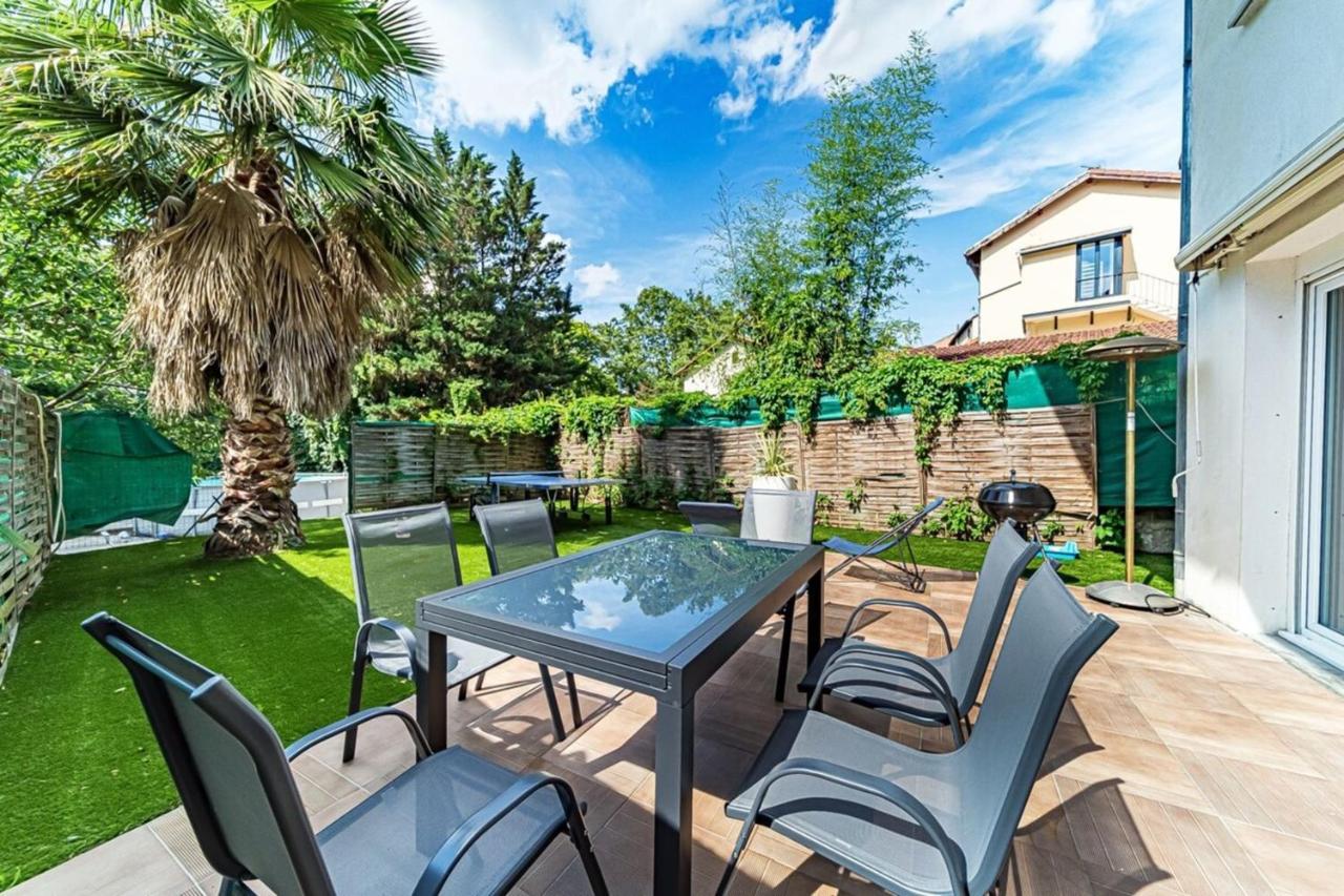 Maison Frappaz - 4 Bedrooms With Garden فيليوربان المظهر الخارجي الصورة