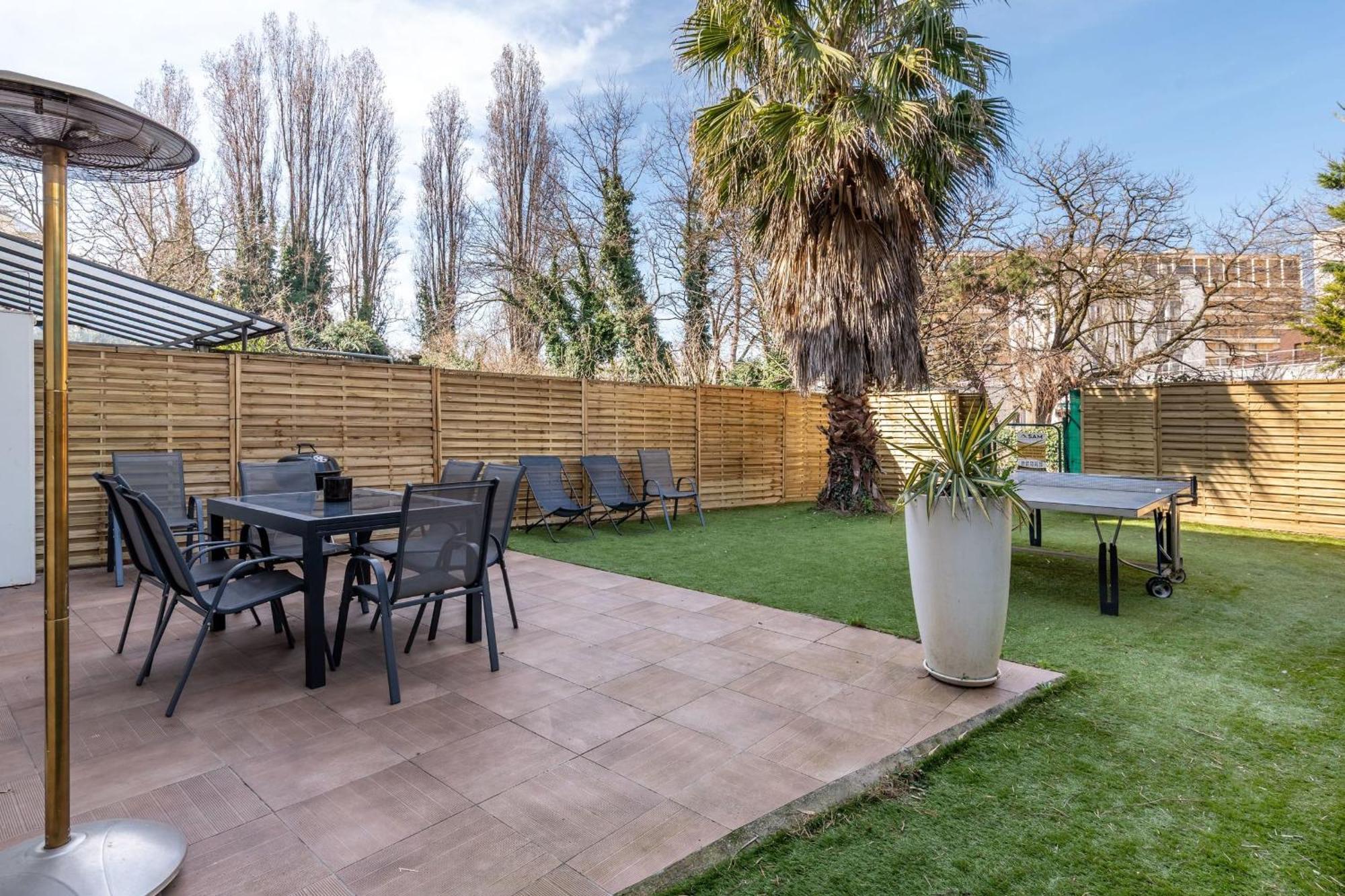 Maison Frappaz - 4 Bedrooms With Garden فيليوربان المظهر الخارجي الصورة