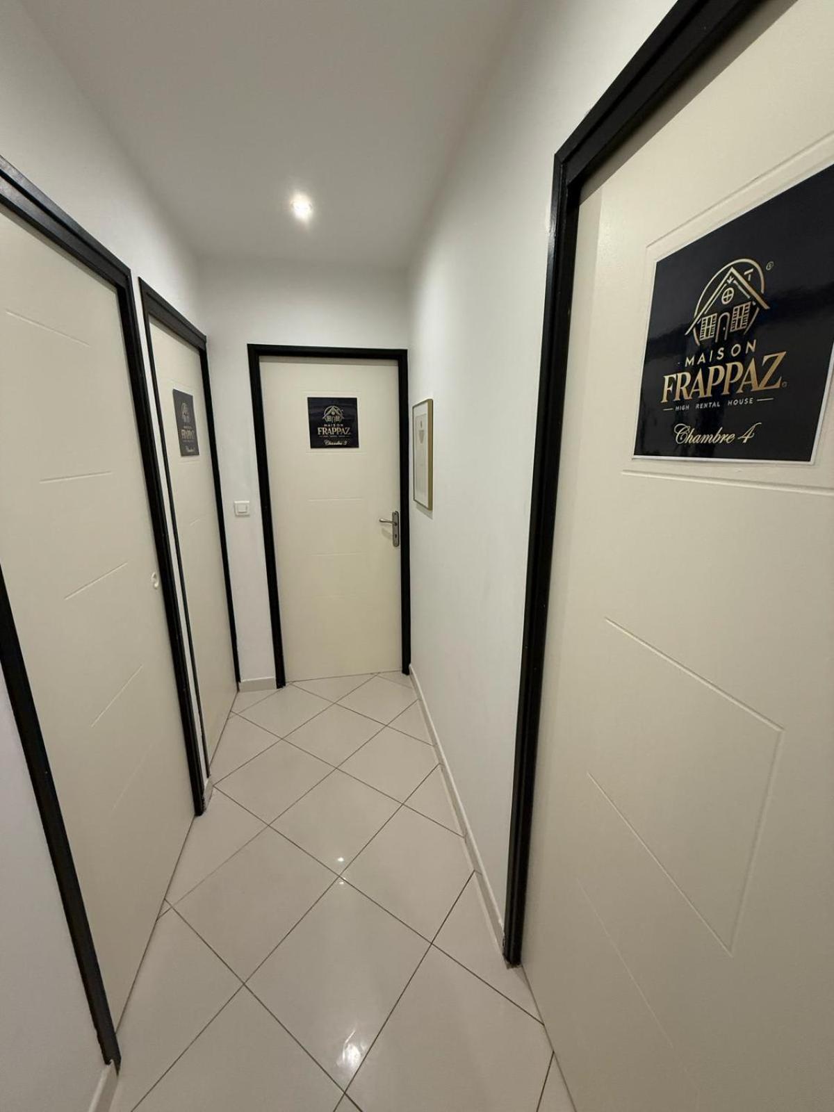 Maison Frappaz - 4 Bedrooms With Garden فيليوربان المظهر الخارجي الصورة